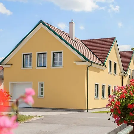 Stacher Wein Und Bett Guest house